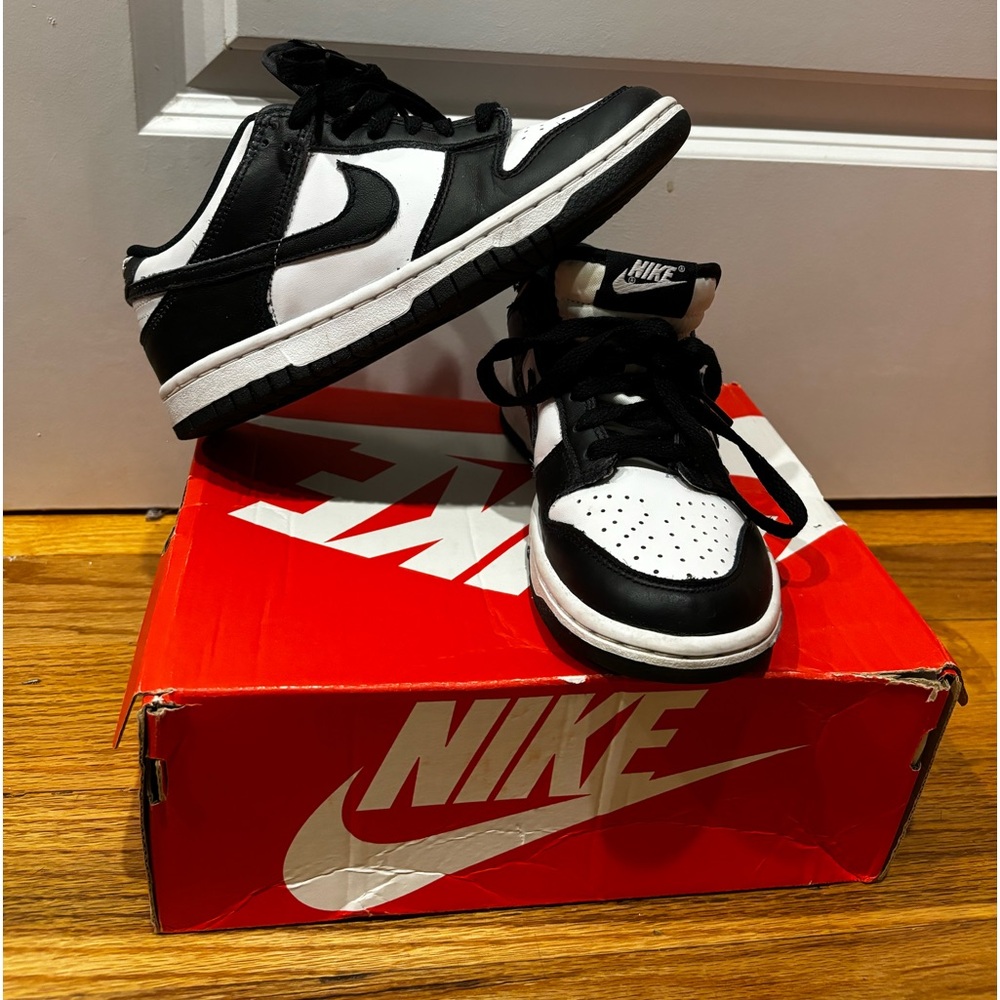 Youth size 4 Nike (Pandas)